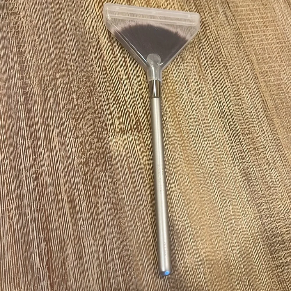 It Brushes for Ulta Fan Brush